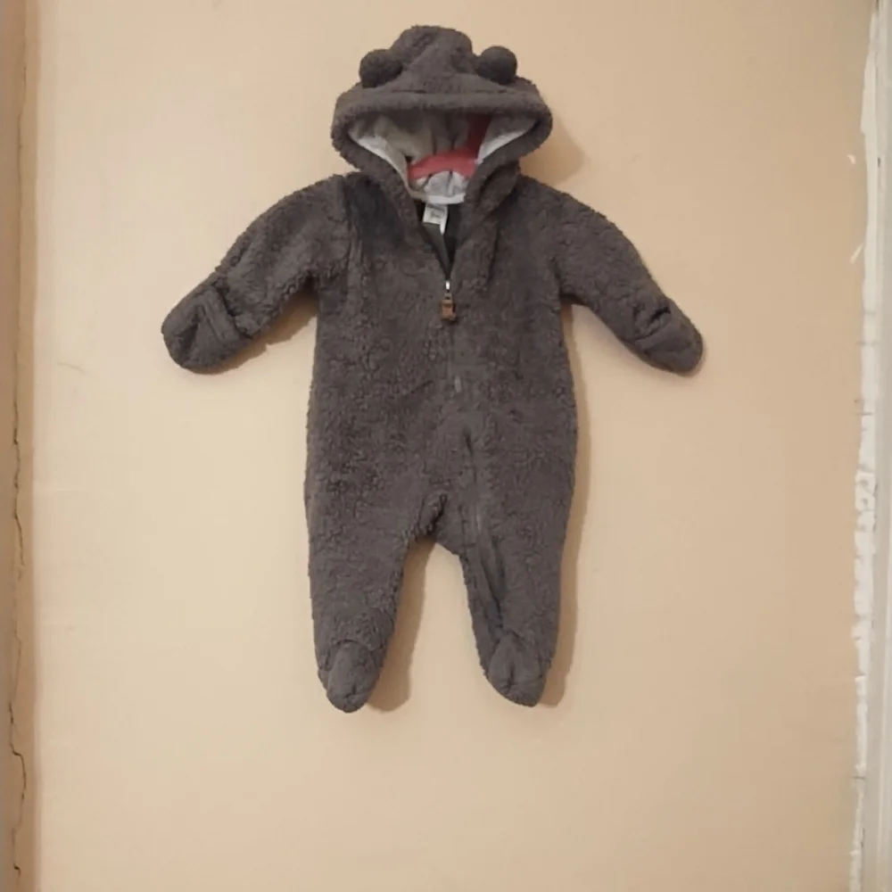 Carter's Baby 2 Bundle Gray & White Snow Suits Size 3 Mos.